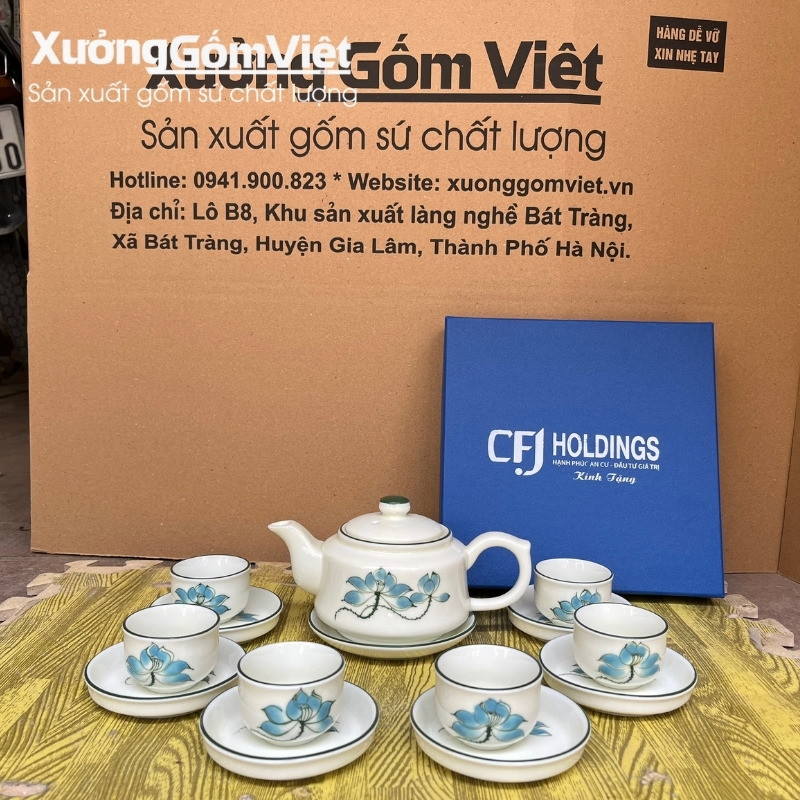 Mẫu ấm chén in logo làm quà tặng