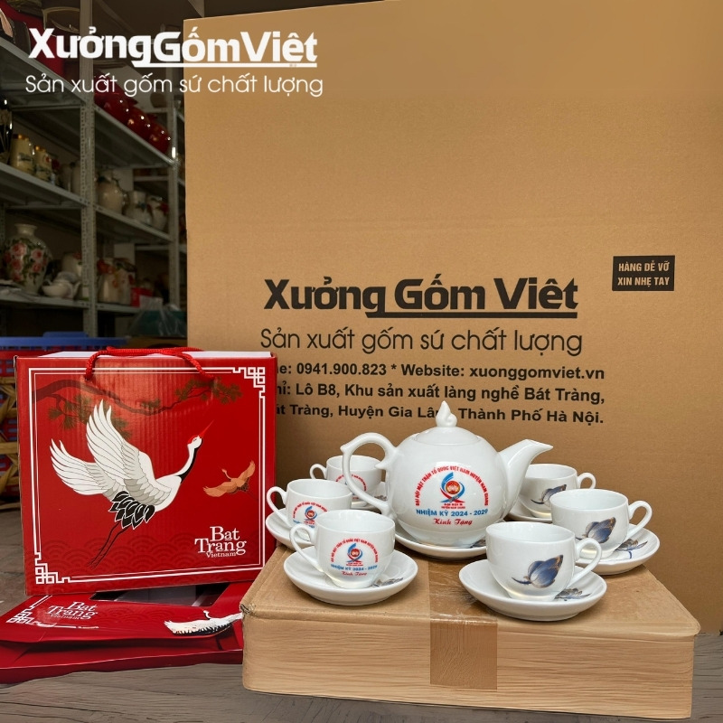 Mẫu ấm chén in logo làm quà tặng