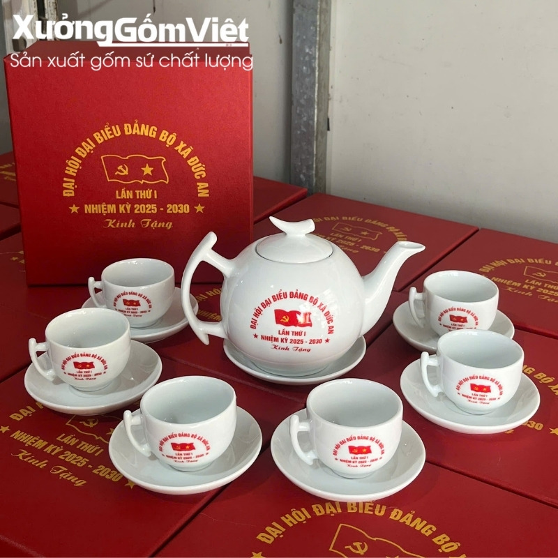 Ấm chén đại hội Đảng in logo