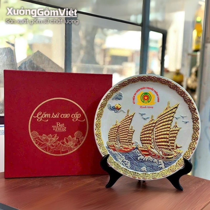 dia-trung-bay-in-logo-ky-niem-80-nam-ngay-cand (6)