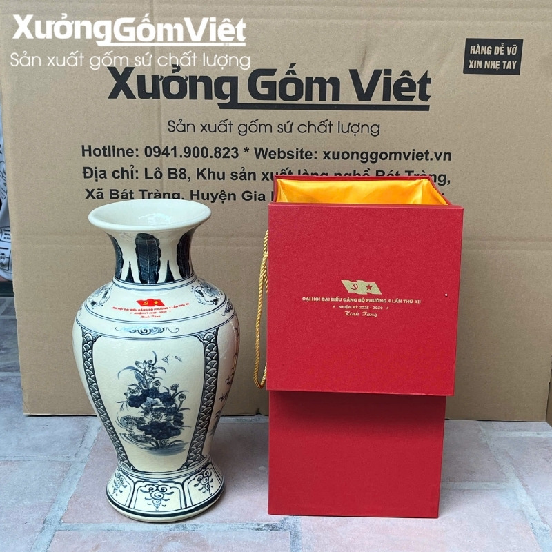 Lọ hoa đại hội Đảng in logo